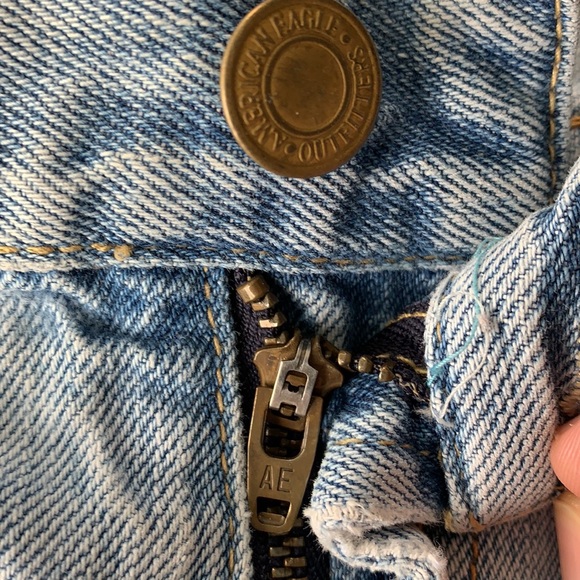 Vintage American Eagle Cut-offs - Picture 7 of 15